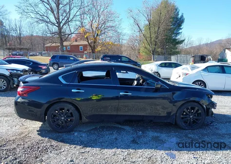 2017 Nissan Altima 2.5 Sr z USA, uszkodzony, nr VIN 1N4AL3AP1HC477626